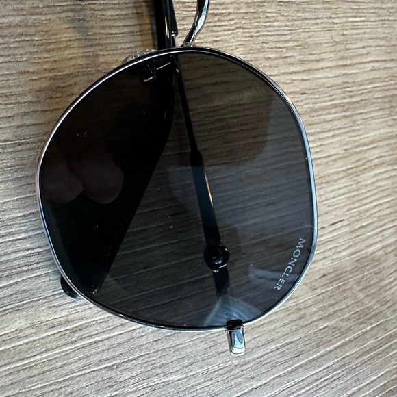 MONCLER SILVER/SMOKE ROUND UNISEX SUNGLASSES ML 0231-K - Picture 3 of 6
